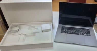 Apple MacBook Pro 2019 A2141 with Charger and Cable Bundle